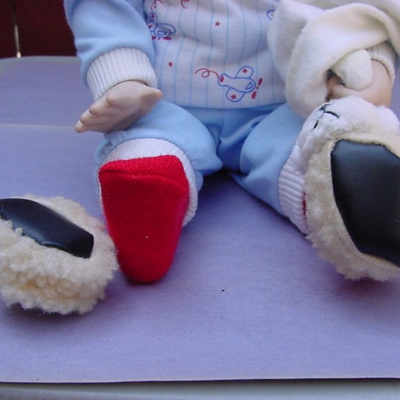 TERRI DeHETRE "DIDDLE DIDDLE DUMPLING DOLL IN ORIGINAL BOX WITH COA - Picture 5 of 12